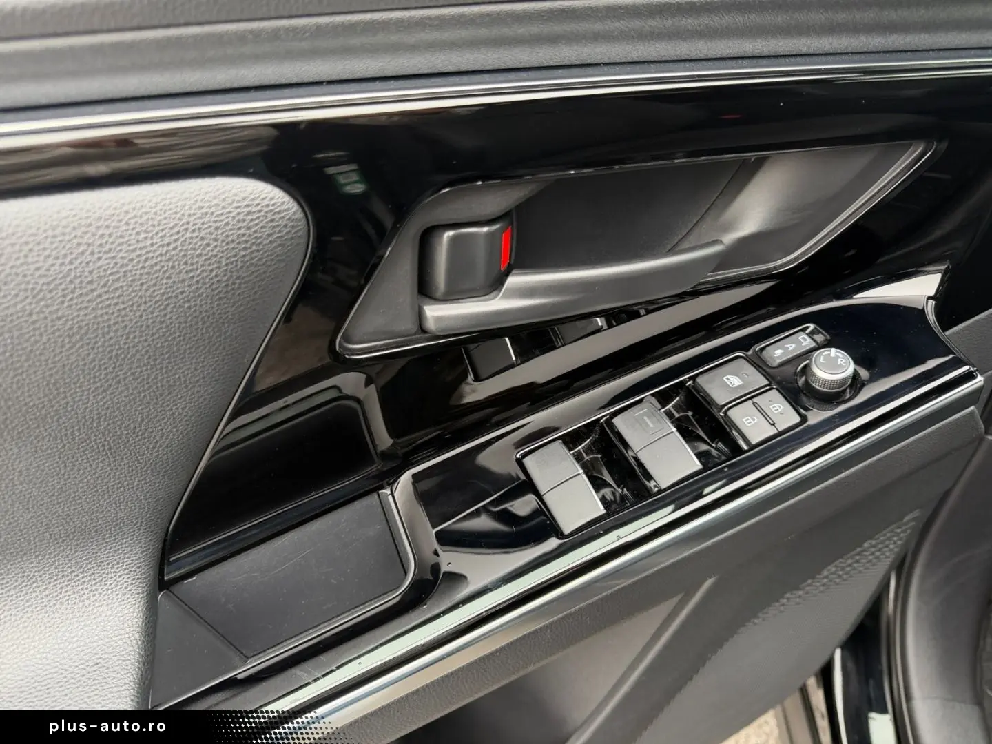 TOYOTA bz4X  LED 360  el Heck ACC el Sitz SHZ PDC Navi