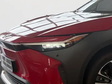TOYOTA bZ4X BEV 150kWh 4x2 Comfort-Technikpaket 3phasig