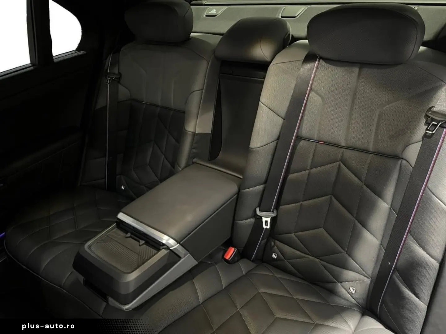 BMW M760 e xDrive Fahrassist Pano Stdhz Wide 360 Cam