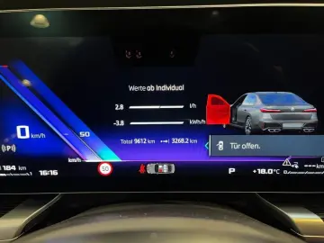 BMW M760 e xDrive Fahrassist Pano Stdhz Wide 360 Cam