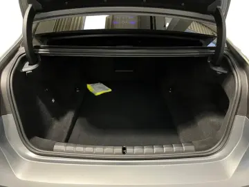 BMW M760 e xDrive Fahrassist Pano Stdhz Wide 360 Cam