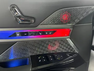 BMW M760 e xDrive Fahrassist Pano Stdhz Wide 360 Cam