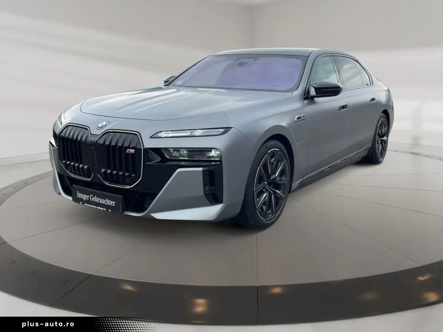 BMW M760 e xDrive Fahrassist Pano Stdhz Wide 360 Cam