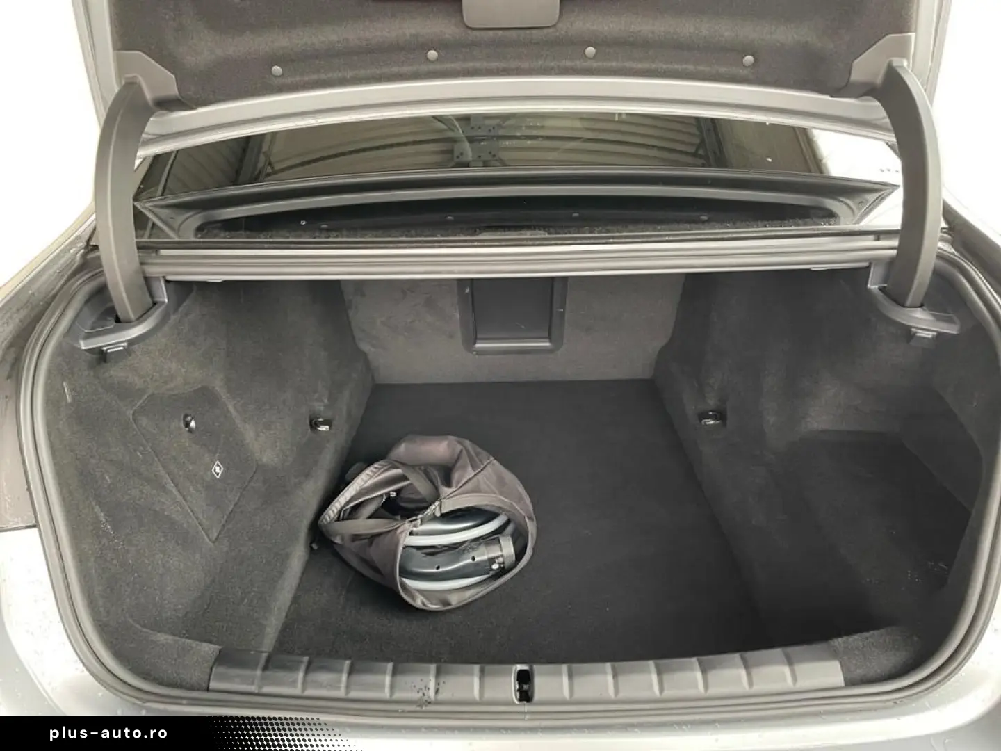 BMW M760 e xDrive Fahrassist Pano Stdhz Wide 360 Cam