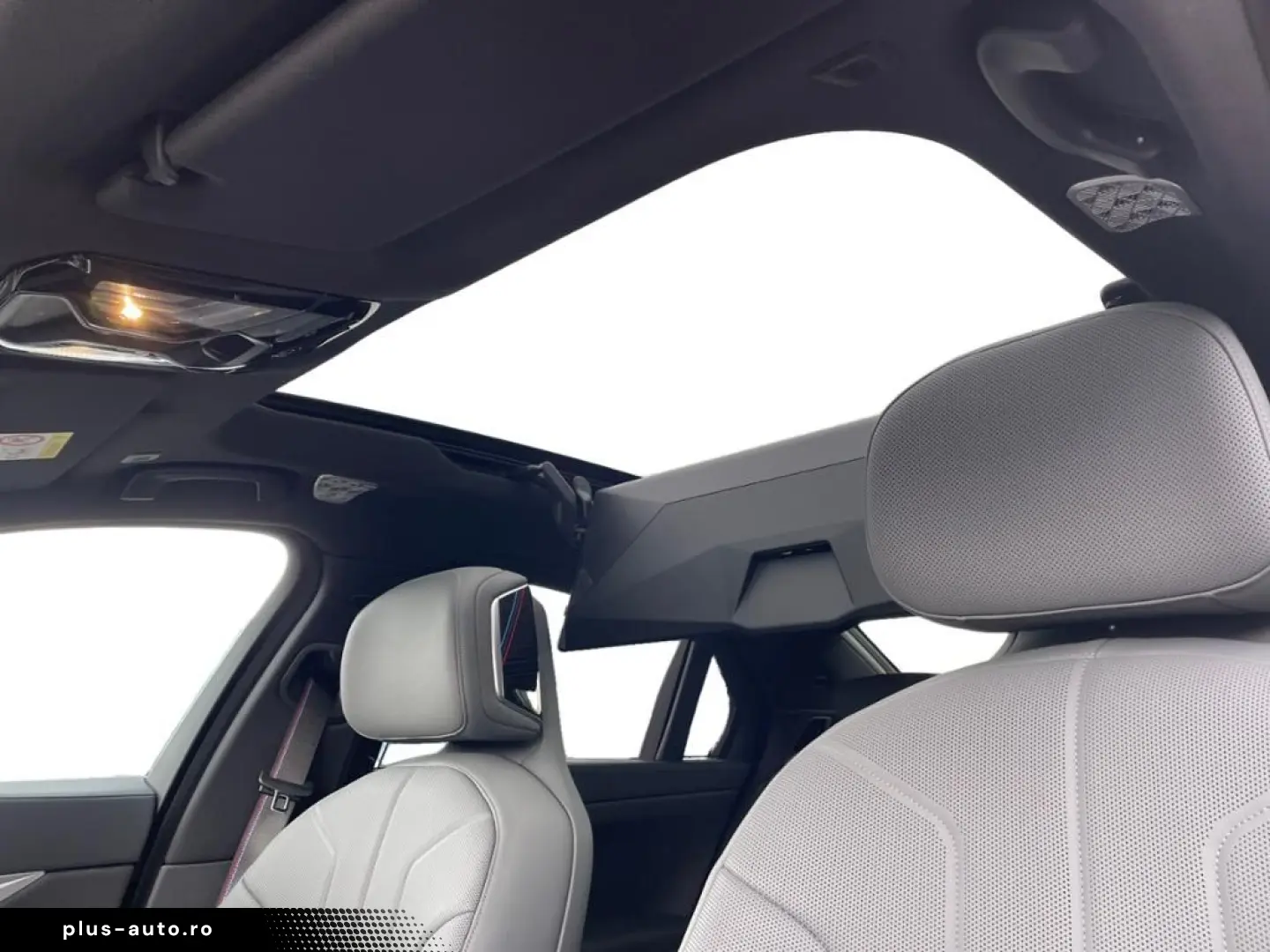 BMW M760 e xDrive Fahrassist Pano Stdhz Wide 360 Cam