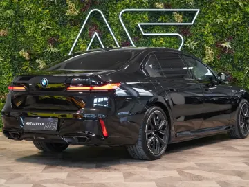 BMW M760 GRAN LUSSO HUD PANO MASSAGE 103.636 € NETTO