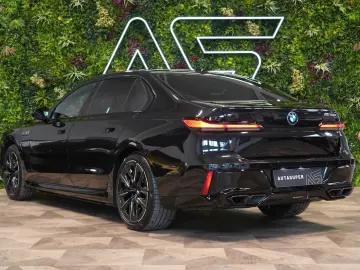 BMW M760 GRAN LUSSO HUD PANO MASSAGE 103.636 € NETTO