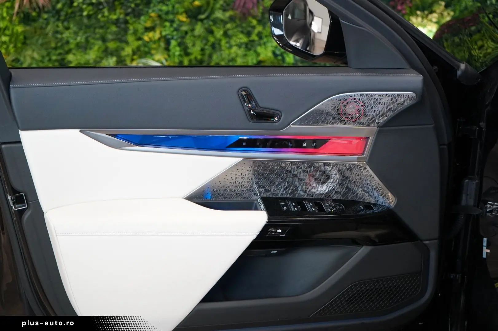 BMW M760 GRAN LUSSO HUD PANO MASSAGE 103.636 € NETTO