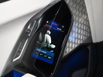 BMW M760 GRAN LUSSO HUD PANO MASSAGE 103.636 € NETTO