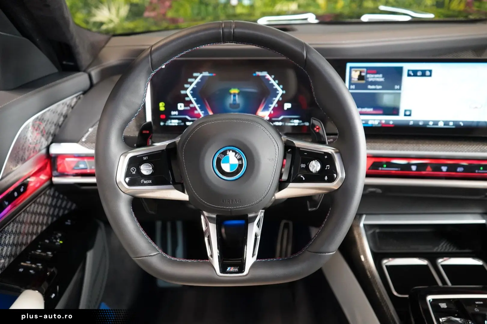 BMW M760 GRAN LUSSO HUD PANO MASSAGE 103.636 € NETTO