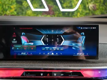 BMW M760 GRAN LUSSO HUD PANO MASSAGE 103.636 € NETTO