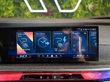 BMW M760 GRAN LUSSO HUD PANO MASSAGE 103.636 € NETTO