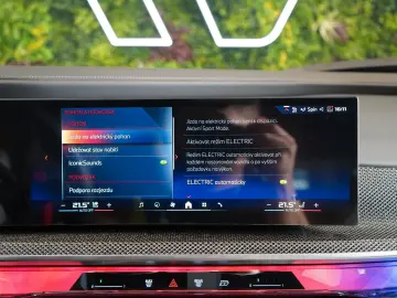 BMW M760 GRAN LUSSO HUD PANO MASSAGE 103.636 € NETTO