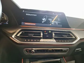 BMW X5 xDrive40d DAProf PA  HUD StdHzg Pano Ha Ka