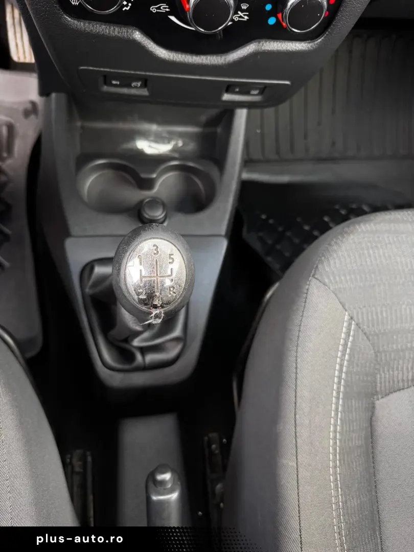 Dacia LODGY 2013 1.2L Benzină