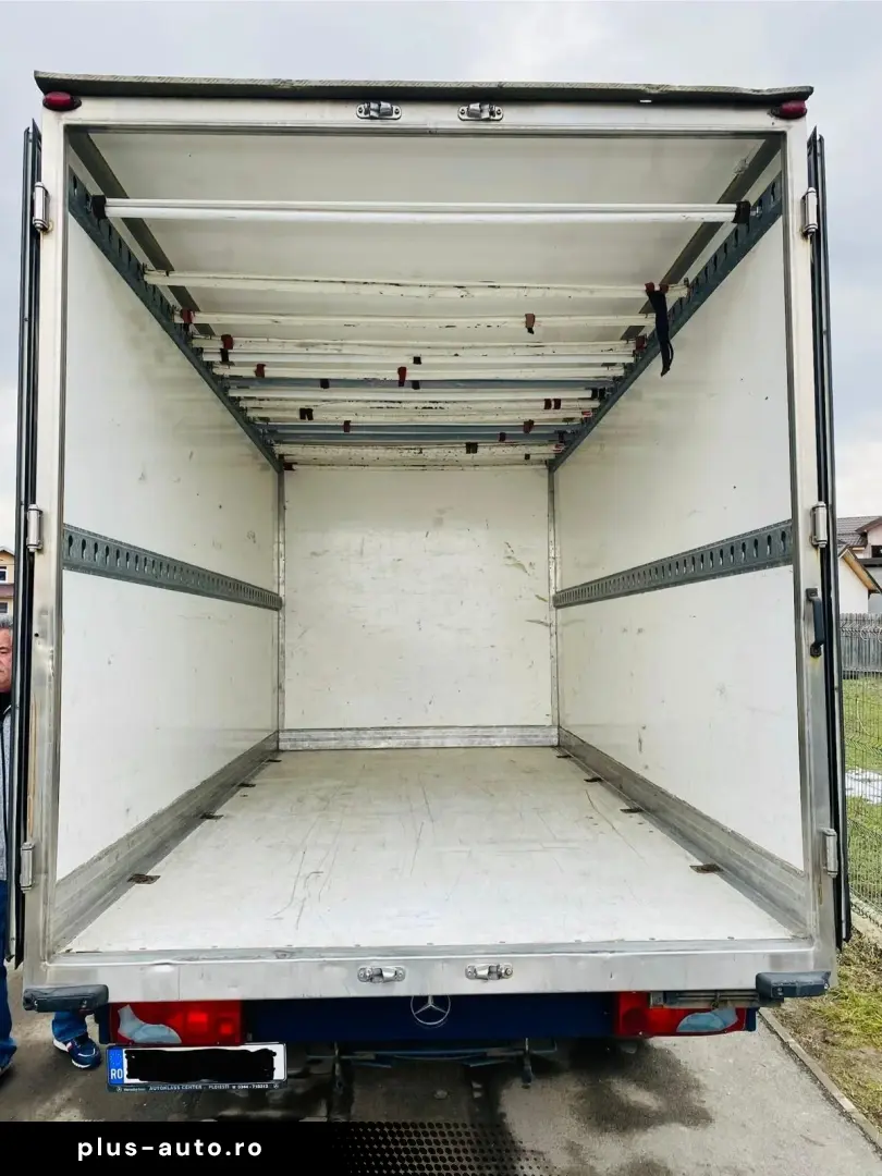 Mercedes-Benz Sprinter 2018 2.2L Diesel