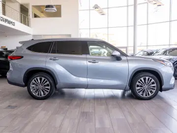 Toyota Highlander 2.5 HIBRID