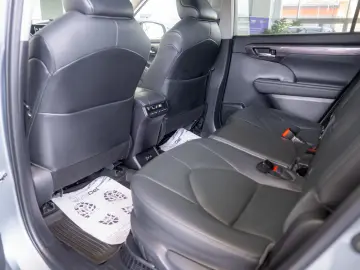 Toyota Highlander 2.5 HIBRID