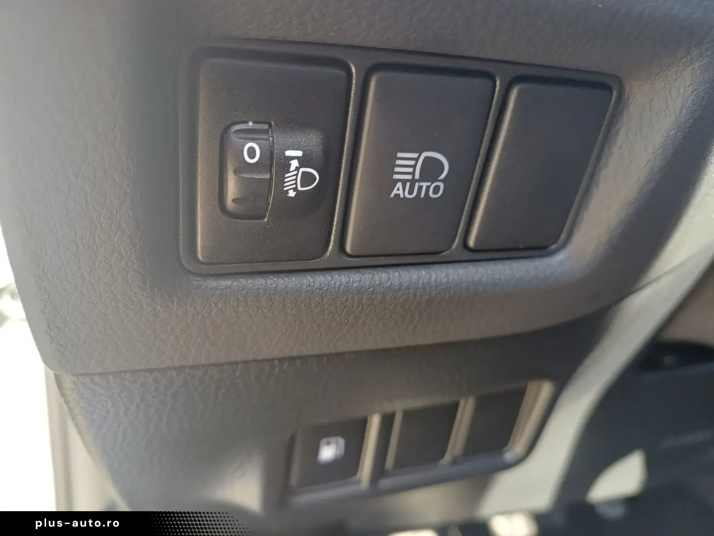 Toyota C-HR 1.8 Hybrid 122 CP CVT