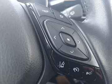 Toyota C-HR 1.8 Hybrid 122 CP CVT