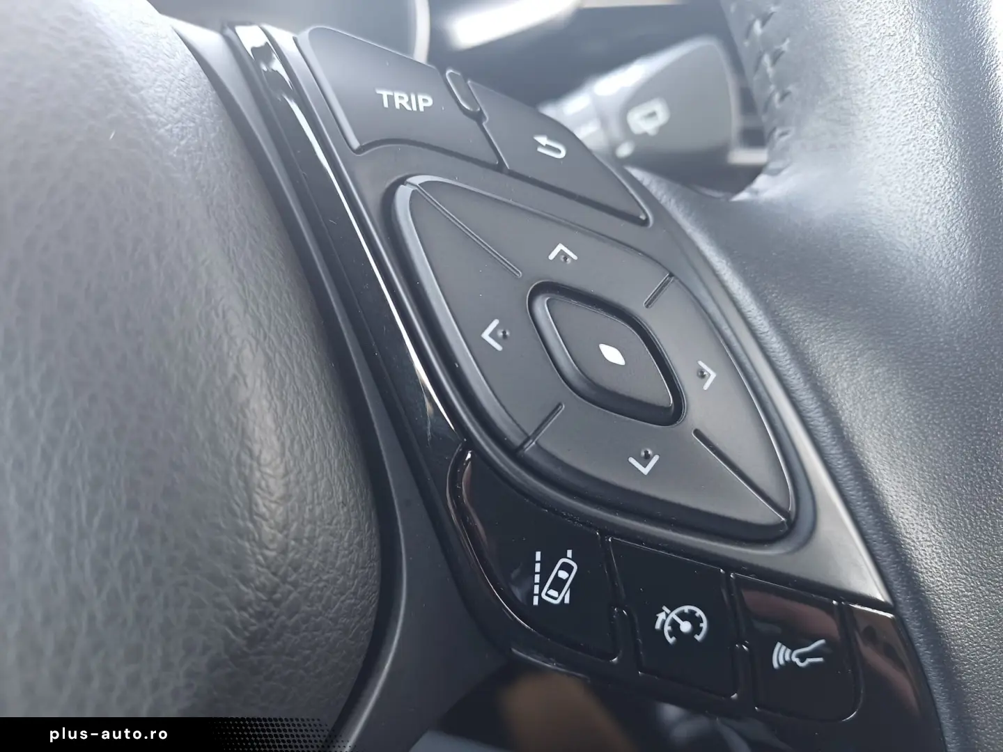 Toyota C-HR 1.8 Hybrid 122 CP CVT