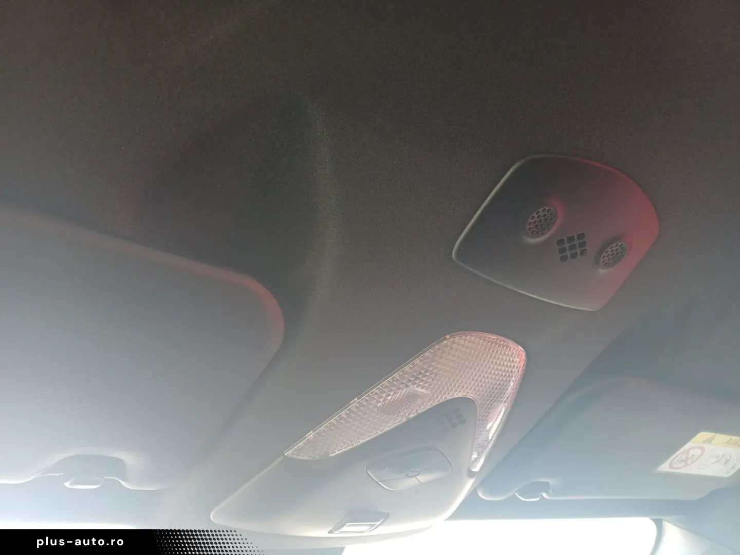 Toyota C-HR 1.8 Hybrid 122 CP CVT