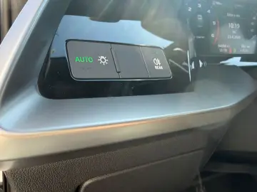 Audi A3 2.0 30 TDI MT