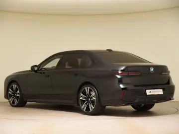 BMW 740d xDrive M Sport Pro - Garantie pana 10 2028