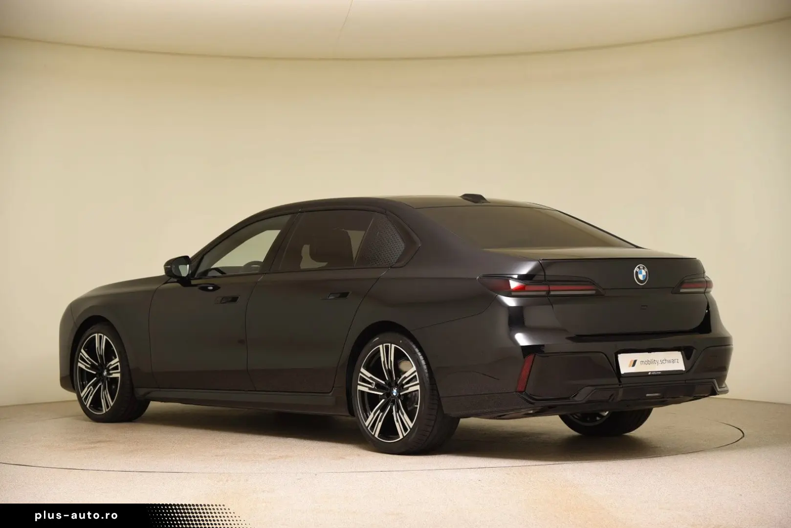 BMW 740d xDrive M Sport Pro - Garantie pana 10 2028