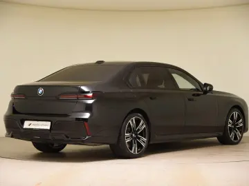 BMW 740d xDrive M Sport Pro - Garantie pana 10 2028