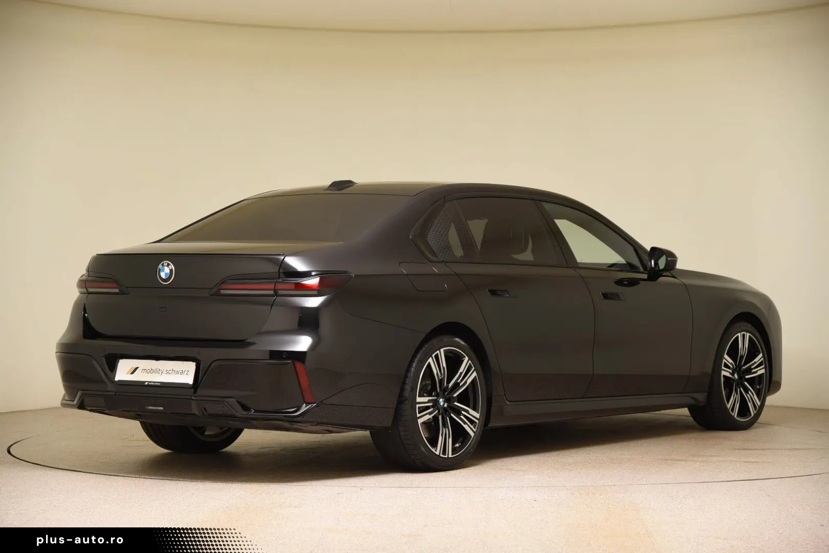 BMW 740d xDrive M Sport Pro - Garantie pana 10 2028