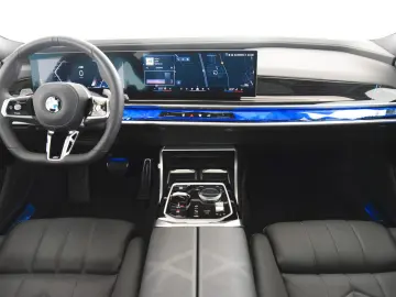 BMW 740d xDrive M Sport Pro - Garantie pana 10 2028