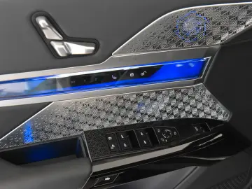 BMW 740d xDrive M Sport Pro - Garantie pana 10 2028