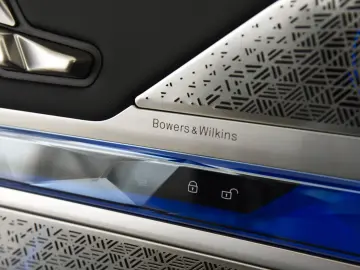 BMW 740d xDrive M Sport Pro - Garantie pana 10 2028