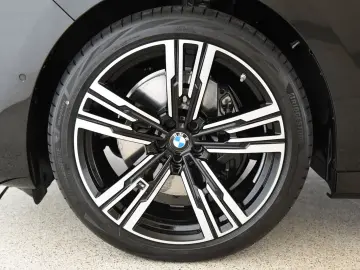 BMW 740d xDrive M Sport Pro - Garantie pana 10 2028