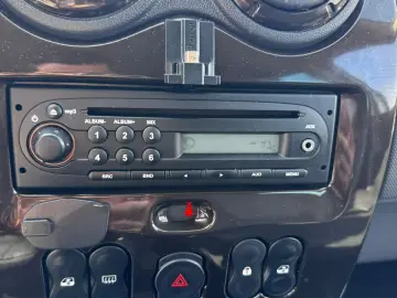 Dacia Duster 2012 1.6L Benzină