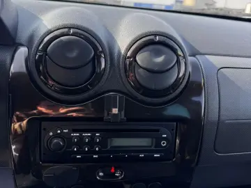 Dacia Duster 2012 1.6L Benzină