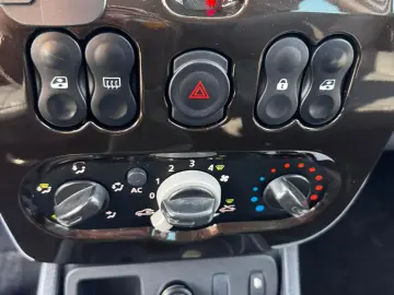 Dacia Duster 2012 1.6L Benzină