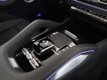 MERCEDES-BENZ GLS 600 Maybach MANUFAKTUR First-Class Fond-TV