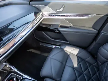 BMW 740d xDrive M-Sport