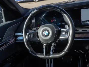 BMW 740d xDrive M-Sport