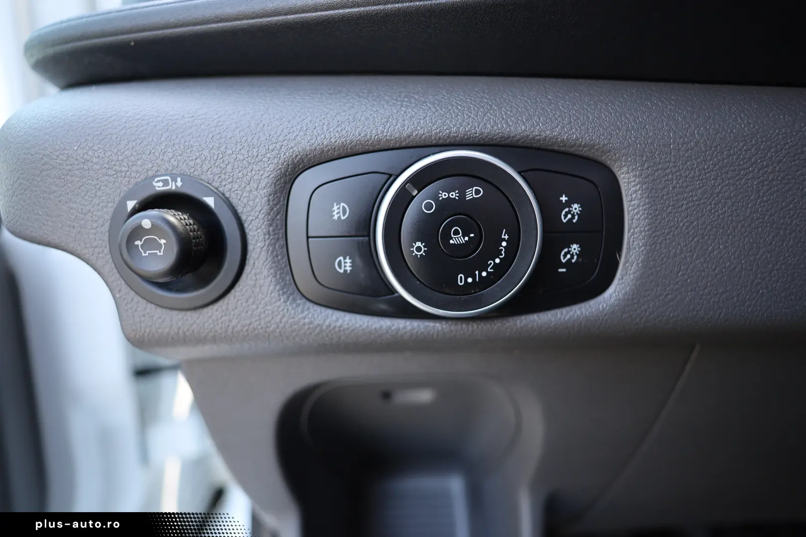 Ford Transit L3H2 2.0D 130CP