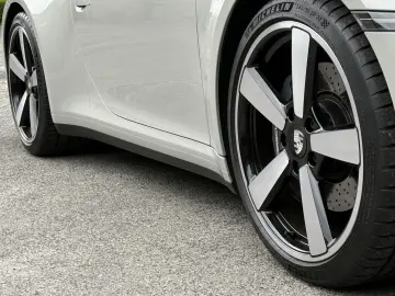 PORSCHE 992 911 Carrera  S Cabriolet SPORTDESIGN