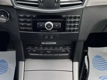 Mercedes E 350CDI 4Matic 7G-tronic Aut. Distronic Navi Xenon
