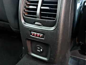 FORD Kuga 4x4 TITANIUM