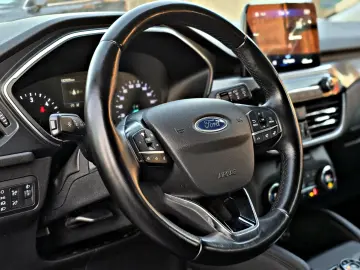 FORD Kuga 4x4 TITANIUM