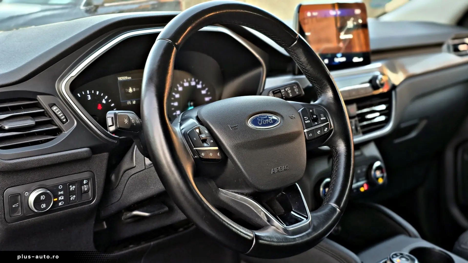 FORD Kuga 4x4 TITANIUM