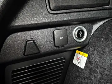 FORD Kuga 4x4 TITANIUM