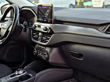 FORD Kuga 4x4 TITANIUM