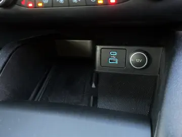 FORD Kuga 4x4 TITANIUM